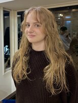 ロライマ 代官山(roraima)&nbsp;ロングレイヤー くせ毛風ニュアンスパーマ