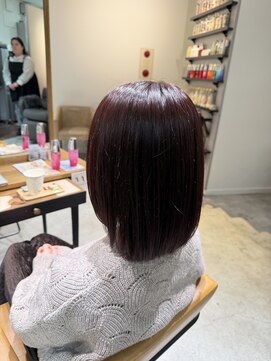 アヴァンスアンス 広島袋町店(AVANCE.ens) ワンカラーでワインレッドカラー