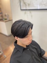 髪師 ケンジロウ(Kenjiro) センターパートスタイル