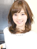 パティオン(PATIONN)&nbsp;最新くびれレイヤーのメリハリひし形ツヤ小顔愛されミディアム