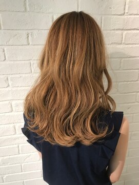 ルアナ(Luana) 外国人風ほつれウェーブ