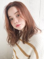 ルティア(Lutia) ピンクベージュ かきあげラフウェーブ