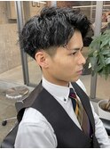 ツイストスパイラルパーマ 七三パート メンズカット 眉毛