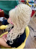 明るいカラーと相性良い！『サイド編み込みキレイにスジ盛り♪』