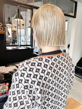 サロンプレッジエビノマル(salon PLEDGE ebinomaru) ハイトーン切りっぱなし