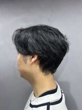 リラン 大宮(Lilan) センターパート/ウルフ/アッシュブラック/カルマパーマ[大宮駅]