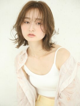 ビーグレイス パティオ ふわっと軽やかなくびれミディ×30代オリーブベージュ