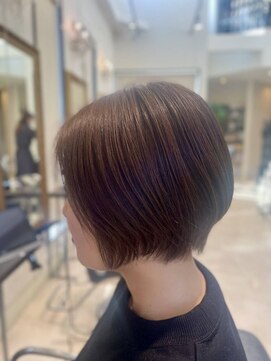 ドゥーク(dowku) 大人可愛い丸みショートボブショコラブラウンカラー