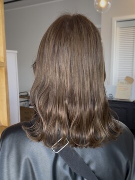 ココアベージュ