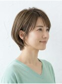 30代都会的大人ショート。面の艶＆動きアッシュベージュ
