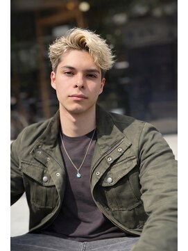 ペルソナ(PERSONA) ハイトーンフェザーショート