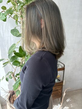 ミント(mint) mint☆しっかりブリーチからの☆たっぷりオリーブカラー