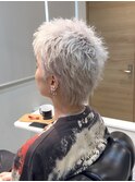 メンズスパイキーショート×ホワイトカラー