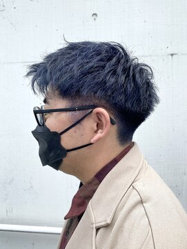 グラムヘアデザイン(g. hair design) ジェットモヒカン×ネイビーブラック