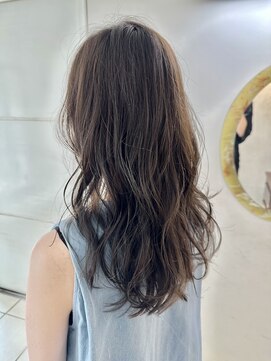 インビテーション(invitation) 透明感アッシュ