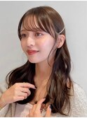 顔周りレイヤーカットくびれヘアミルクティーベージュカラー