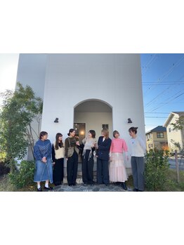 可愛いが好きな女性の為に、女性スタイリスト達が創るオシャレ空間サロン♪あなたの綺麗を全力でサポート!!