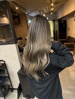 サニー 渋谷(SUNNY) バレイヤージュ、ハイライト、レイヤーロング、グレーベージュ