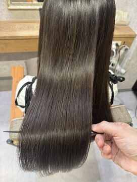 コンフィー(comfy) ◇ミニウルフ　ホワイトグレージュ　チェイリーブラウン