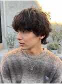 渋谷メンズマッシュウルフカット波巻きパーマシャドウゆるめ