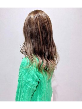 マル ニシノミヤ(MAR.co) ハイライトグラデーション