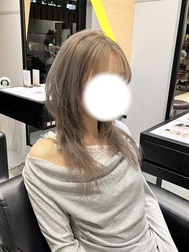 エイトヘアー(8 HAIR) ホワイトベージュ×ハッシュカット