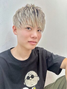 ロミーオム 本厚木(ROMMY. Homme) ブリーチハイトーン軽めマッシュダウンバングツーブロック本厚木