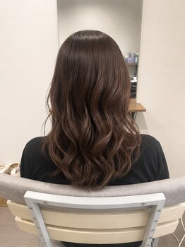 フリーヘアープラス(Free Hair+)の写真/【豊橋】周りを気にせず相談できるマンツーマン施術◎細部までこだわったヘアスタイルをご提供します!