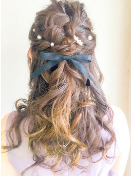 ビレントル(BRENTL) 編み込みハーフアップ