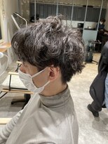 ゼストカロン(ZEST Kalon)&nbsp;メンズ アップバング センターパート パーマ