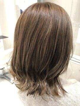 アヴァンス 深井店(AVANCE.) カーキグレージュ×ハイライト