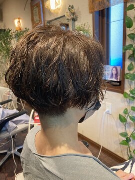 ビヨウシツニッタ(nitta) ハンサムショートパーミーヘア