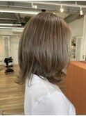 くびれミディ×極細ハイライト アッシュベージュ