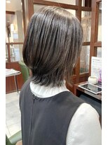 サロンデピレ ふんわりウルフミディアム×アッシュグレーカラー