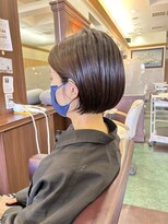 シャンプー ボーイ 宮崎柳丸店(SHAMPOO BOY) ナチュラルグレージュ 切りっぱなし耳かけボブ