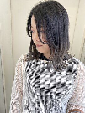 ヘアーデザイン シュシュ(hair design Chou Chou by Yone) ブルーブラック&シルバーグラデーションカラー♪