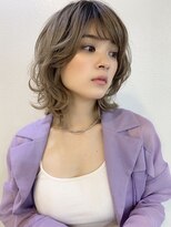 【山田】レイヤーウルフミルクティーベージュくびれミディ