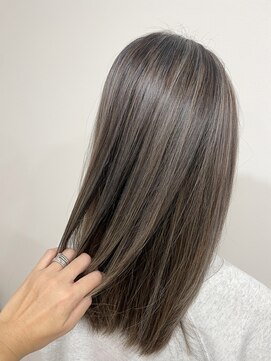 マエアレグリア(Mae Alegria) 地毛ハイライト