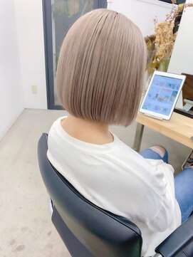 シェーン 仙台駅広瀬通店(schon) ベージュカラー