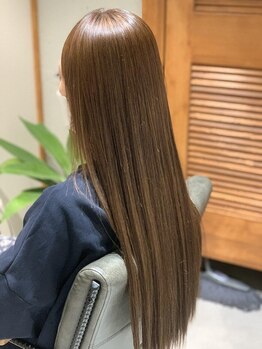 ルッカ(Lukka)の写真/髪のクセや広がりを抑えて、自然なストレートヘアに♪ダメージレスで、ツヤ感のある仕上がりが嬉しい◎