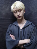 アンジェ(ange)&nbsp;フェザーショート/フェザーパーマ/センターパート/眉毛　加藤玲