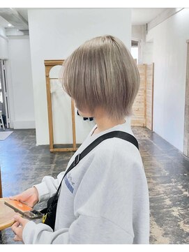 マーシー(MAAAAAC) ホワイトベージュ