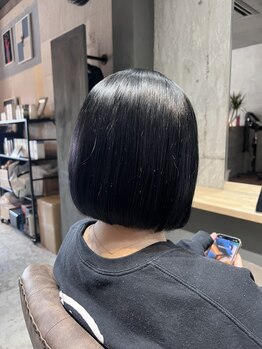 オーロラヘアー(Aurora hair)の写真/《2時間半で終わる縮毛矯正》短い施術時間でダメージを抑えながら、理想のストレートヘアを叶える♪