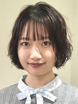 フイ(HUI) ボブレイヤーゆるニュアンスパーマぱっつん前髪/natsuki 金山