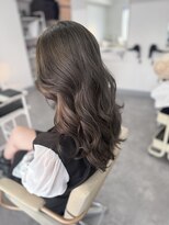 リル(lil)&nbsp;髪質改善/白髪ぼかし/インナーカラー/ケアブリーチ/学割U24