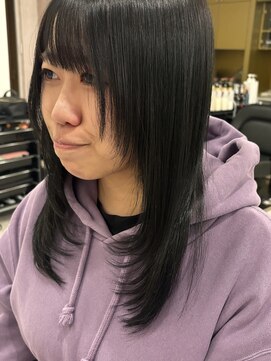 クィーンズ ナチュラルレイヤー×透け感前髪ストレート