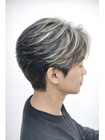 クオリス 上板橋店(QUALIS) 20代30代必見!ハイライトフェザーショートで好印象カット◎