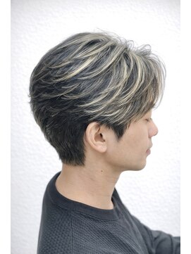クオリス 上板橋店(QUALIS) 20代30代必見!ハイライトフェザーショートで好印象カット◎