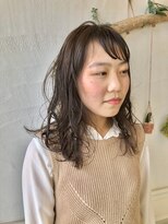 マンプスウタタ (Mumps utata)&nbsp;ゆるふわロング×グレージュ