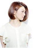 イメチェン ホワイトブロンド 外ハネボブ 美髪 ワイドバング